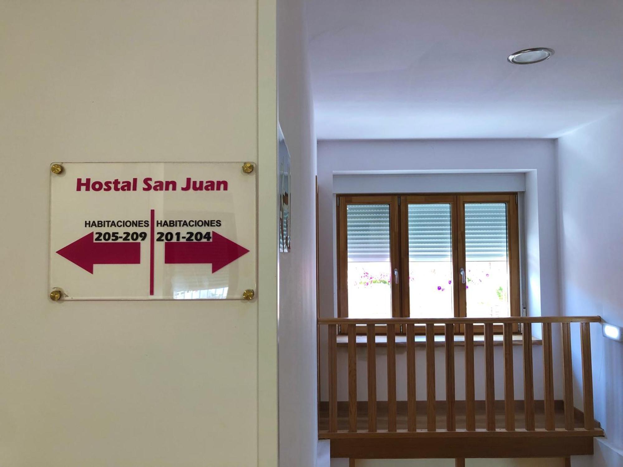 Hostal San Juan Sahagun Exterior photo